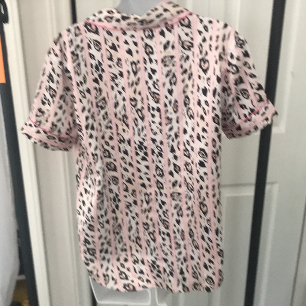 Victoria’s Secret pink animal print pj top size xs